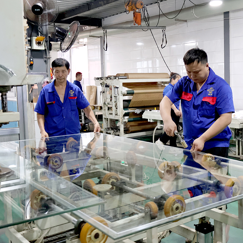 How Architects and Interior Designers are Utilizing Acrylic Sheets for Innovative Designs? كيف يستخدم المهندسون المعماريون ومصممو الديكور الداخلي صفائح الأكريليك للتصميمات المبتكرة?