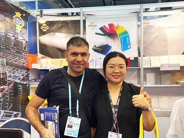 معرض الصين-الاستيراد والتصدير-جينباو-أكريليك-pvc-9