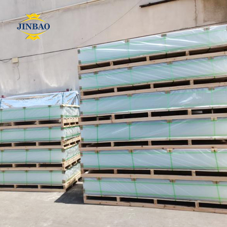 كيف يمكن لشراء صفائح الأكريليك بكميات كبيرة أن يفيد مشاريع البناء واسعة النطاق؟