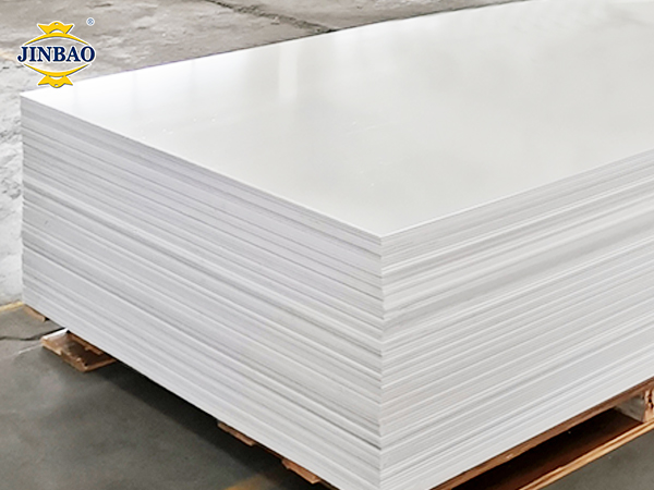 خصائص ألواح الرغوة PVC: الكشف عن أسرار هذه المادة متعددة الاستخدامات