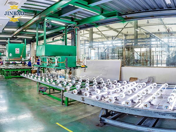 كيف تصمد ألواح الرغوة البلاستيكية الخاصة بك في البيئات الرطبة أو الرطبة؟