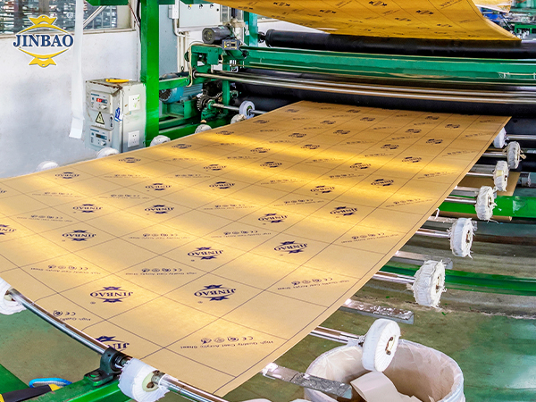 ما هي مميزات استخدام ألواح الأكريليك في واجهات المباني والتصميم الداخلي؟