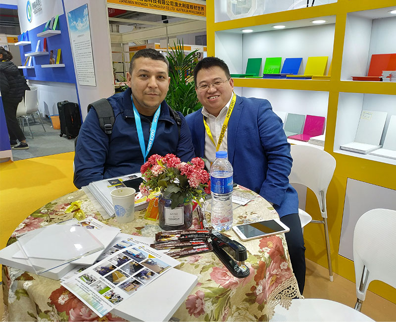 معرض شنغهاي الدولي السادس والعشرون لتكنولوجيا الإعلان والتوقيع والمعدات.1