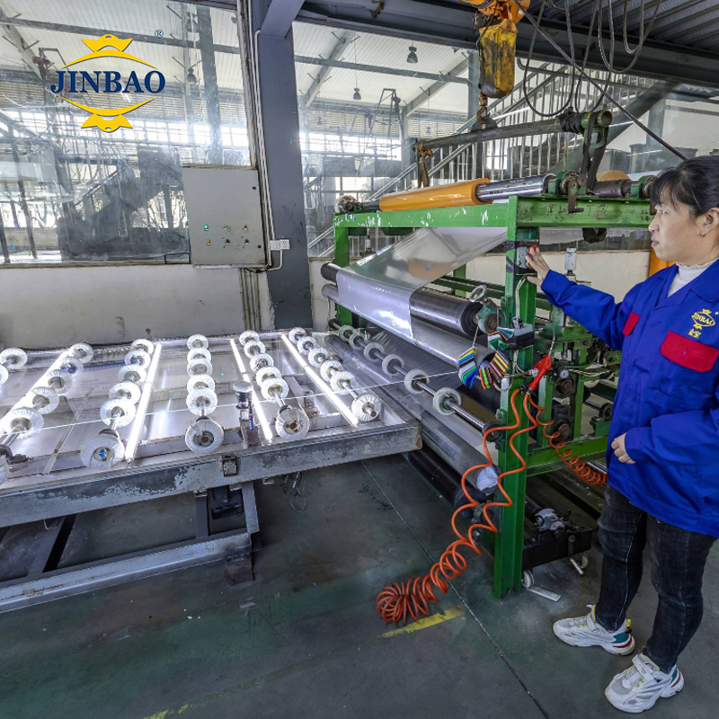 لماذا تكون صفائح الأكريليك المصبوب أقوى من تلك المبثوقة؟